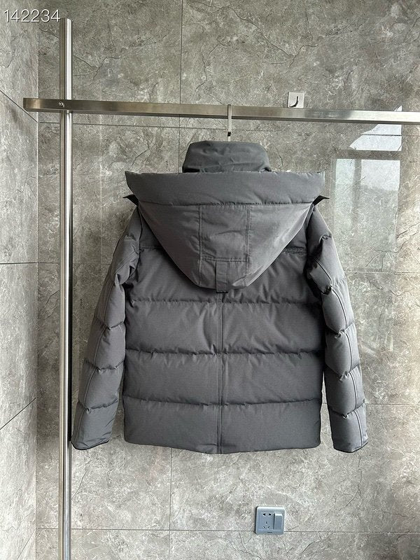 Canada Goose Wyndham Parka Graphite Black Label