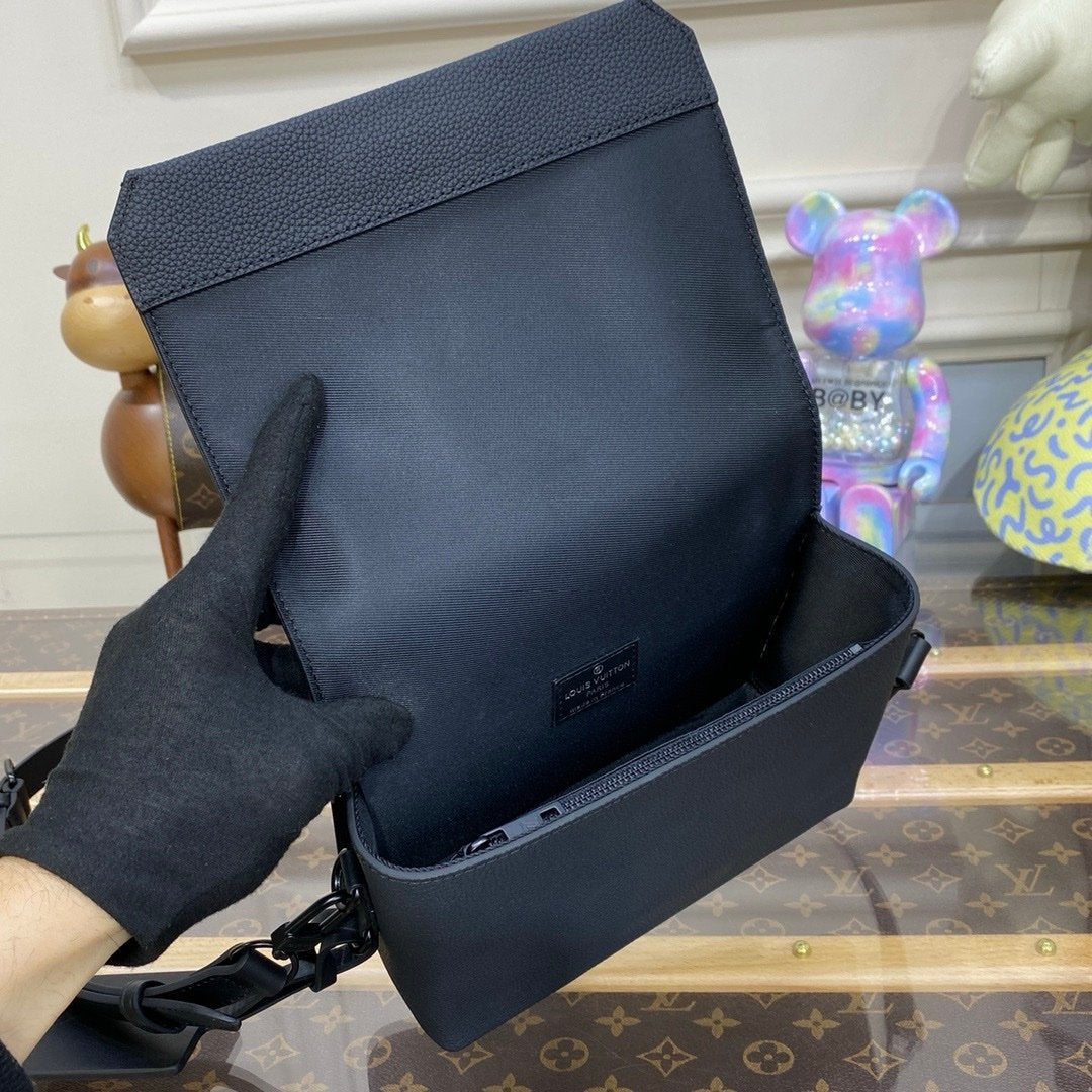 Louis Vuitton Fastline LV Aerogram Bag Black