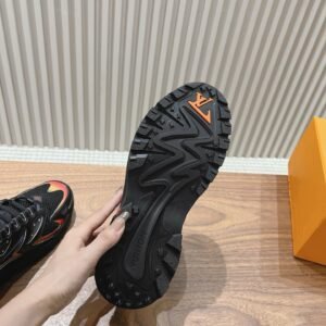 Louis Vuitton Runner Tatic Black Red