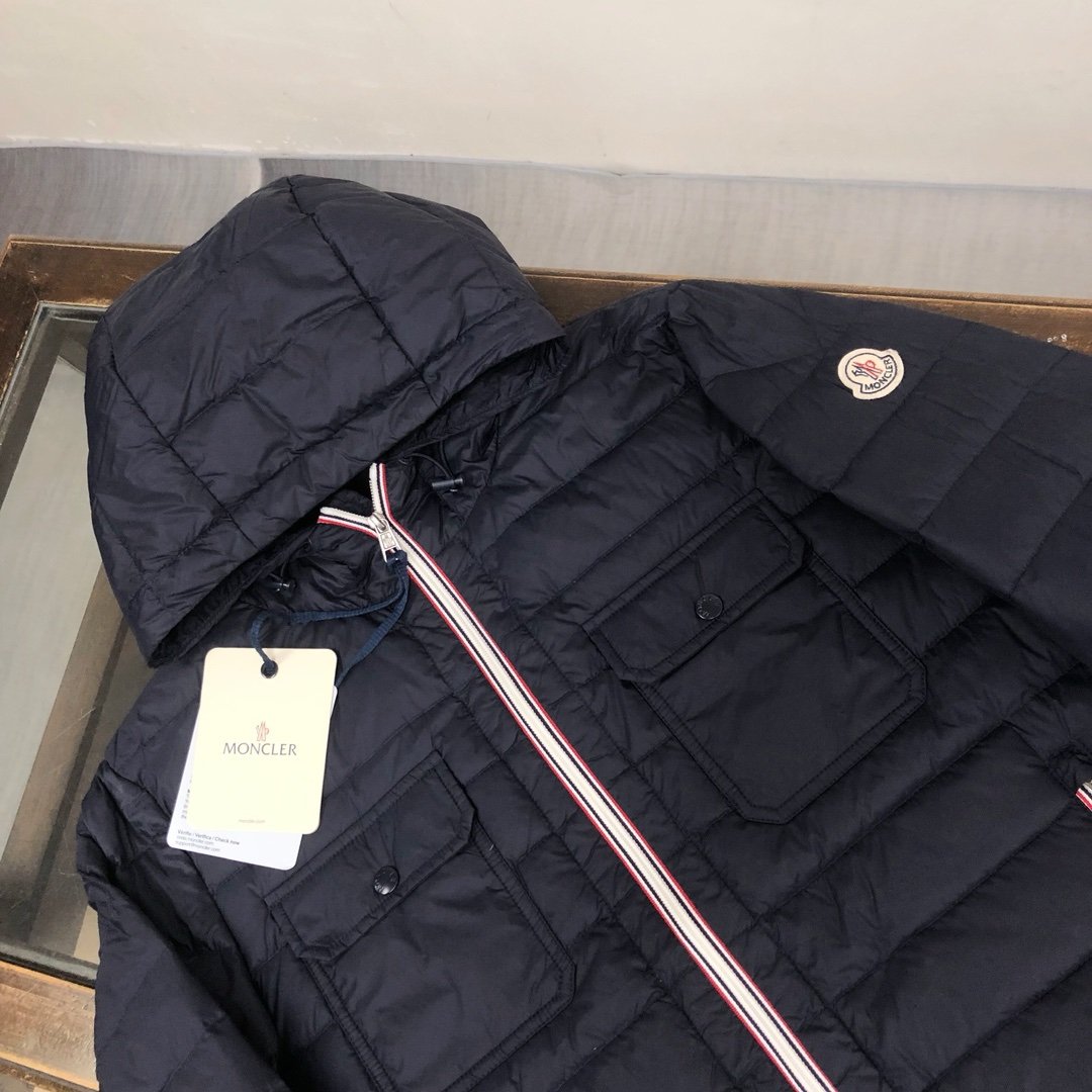 Moncler Douret Short Down Jacket Navy
