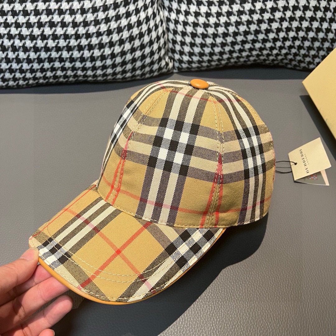 Burberry Check Cap Beige