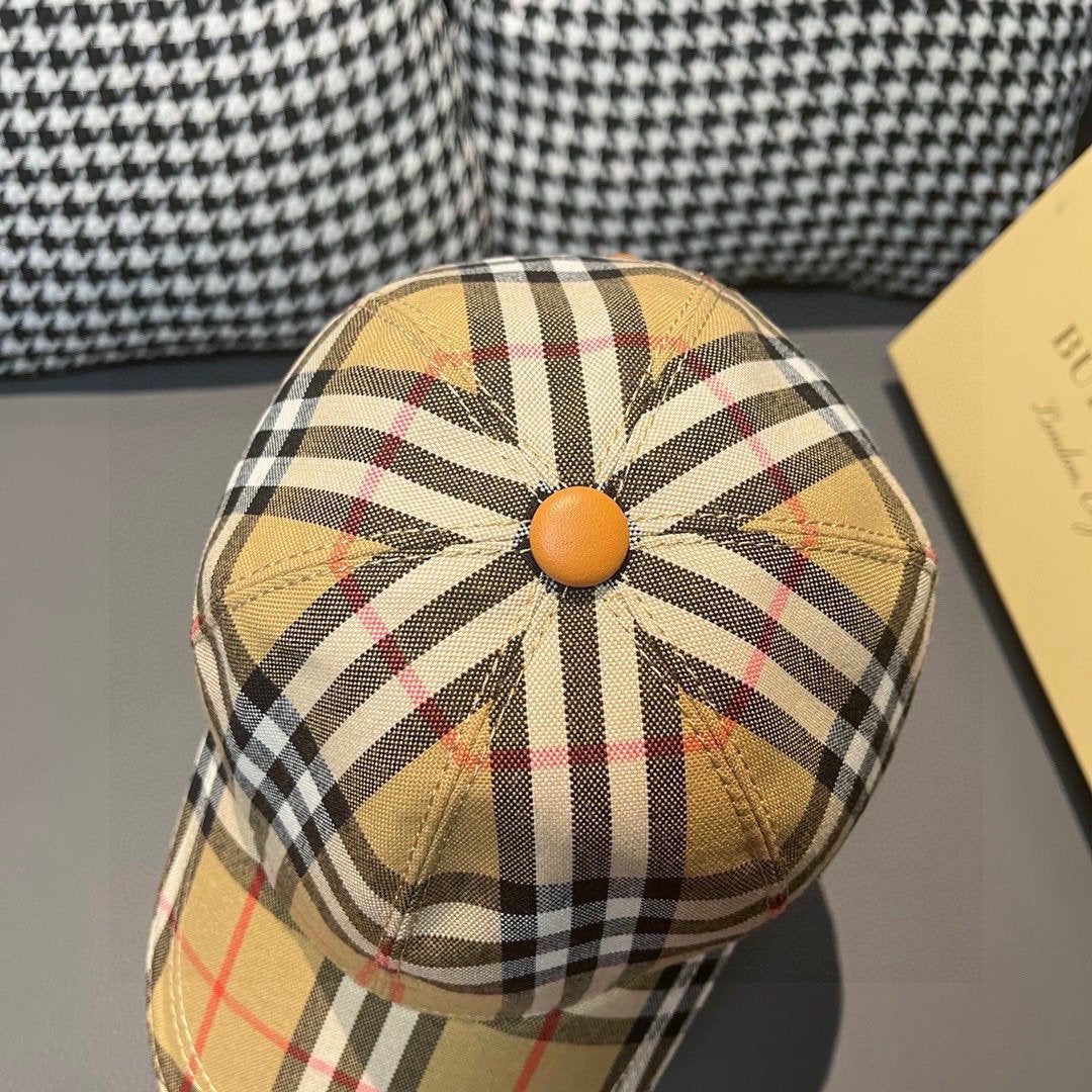 Burberry Check Cap Beige