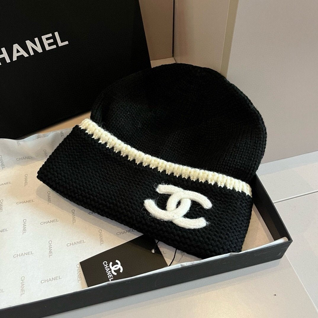 Chanel CASHMERE CC Logo Beanie