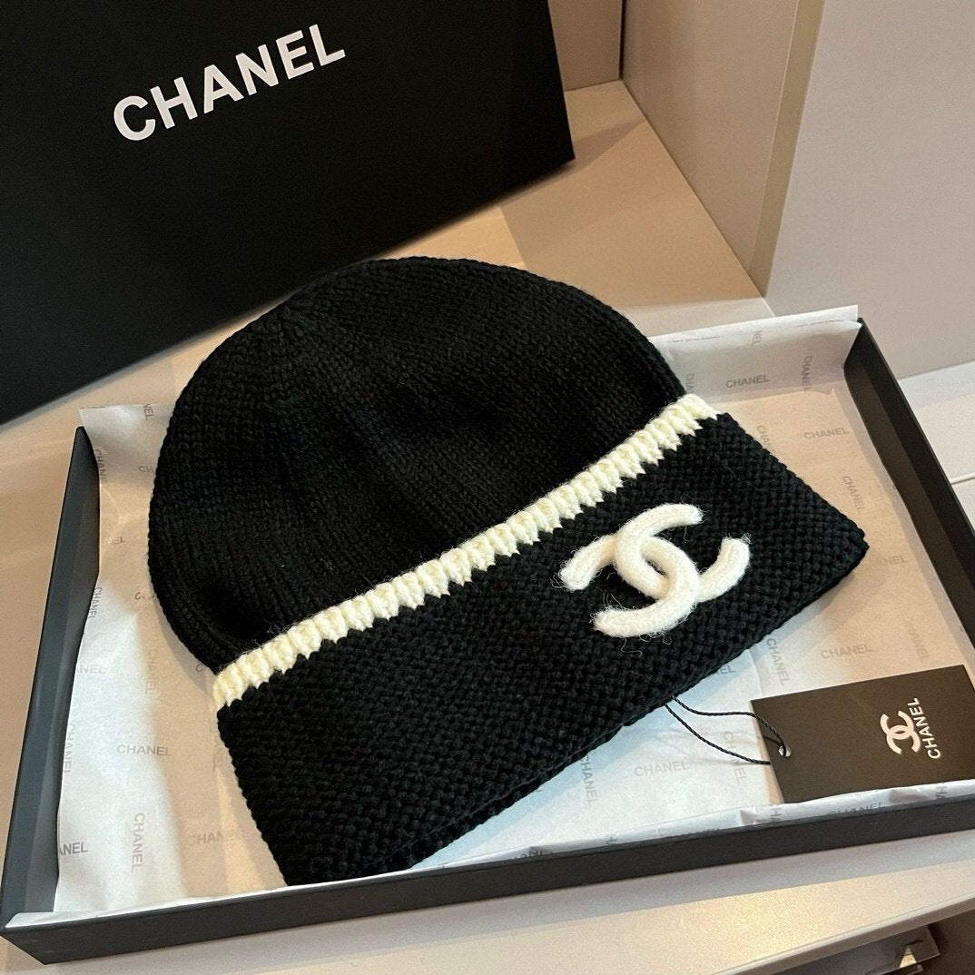 Chanel CASHMERE CC Logo Beanie