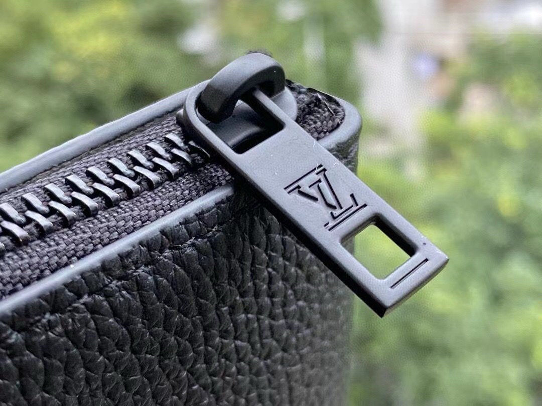 Louis Vuitton Clutch Bag Aerogram Black Leather