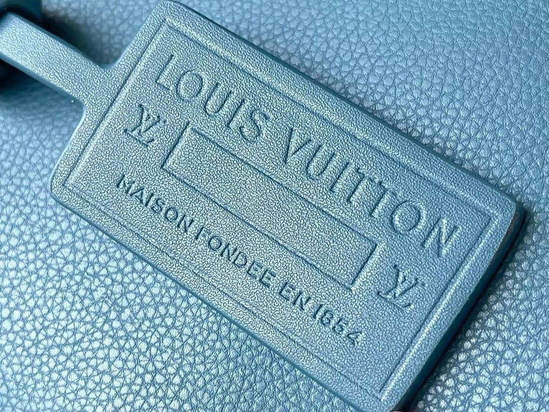 Louis Vuitton Clutch Bag Aerogram Black Leather Blue