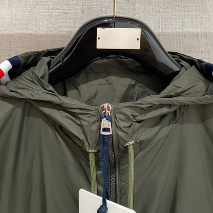 Moncler Grimpeurs Windbreaker Jacket In Green