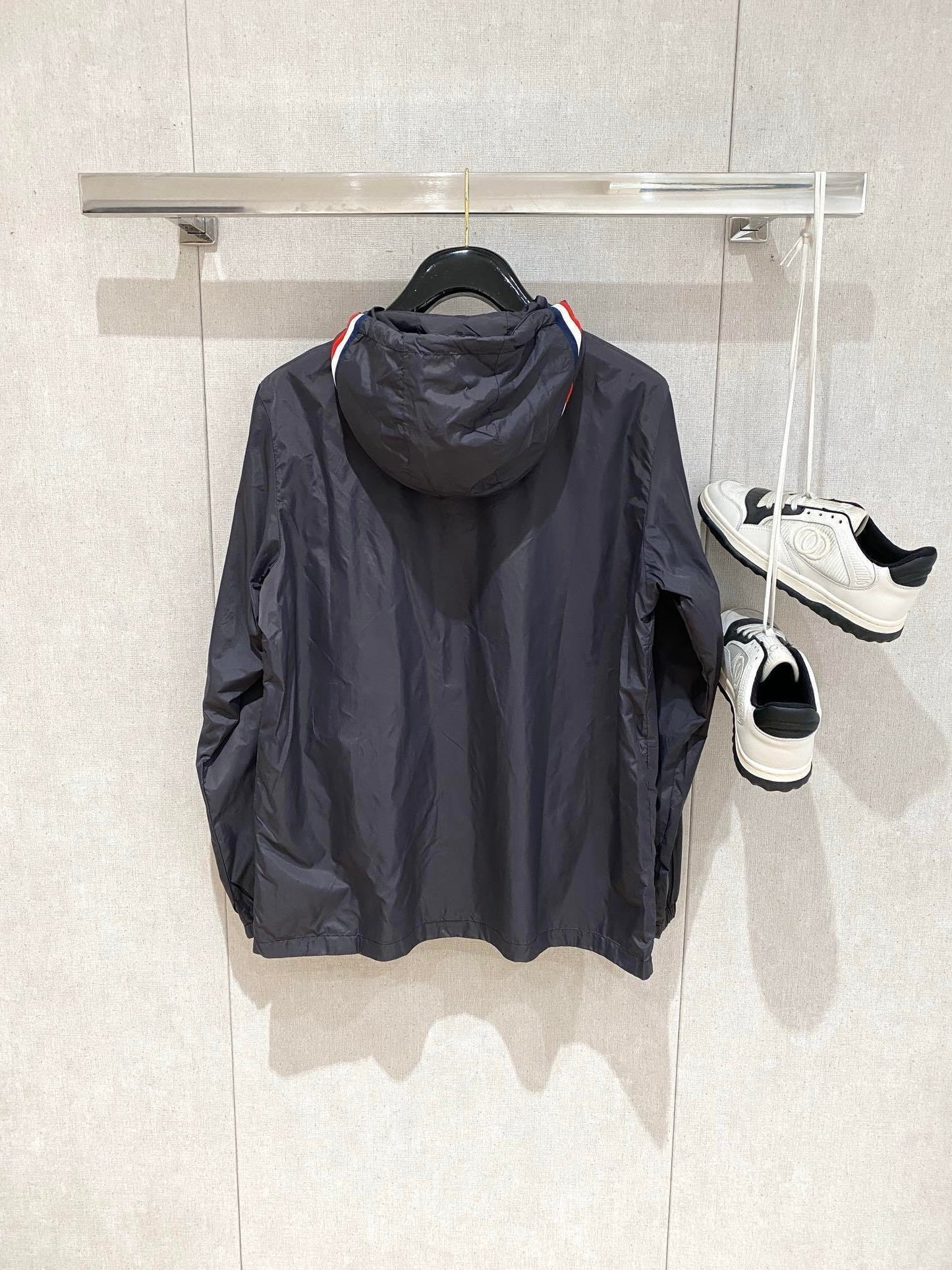 Moncler Grimpeurs Windbreaker Jacket In Grey