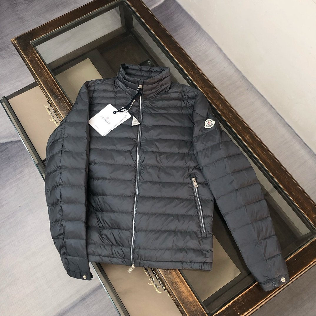 Moncler Arnique Short Down Jacket Grey