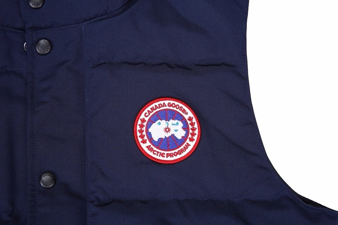 Canada Goose Freestyle Down Bodywarmer In Navy Blue
